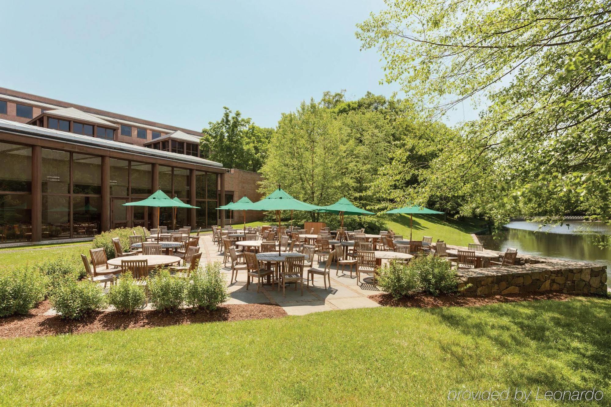 Отель Palisades Premier Conference Center Экстерьер фото